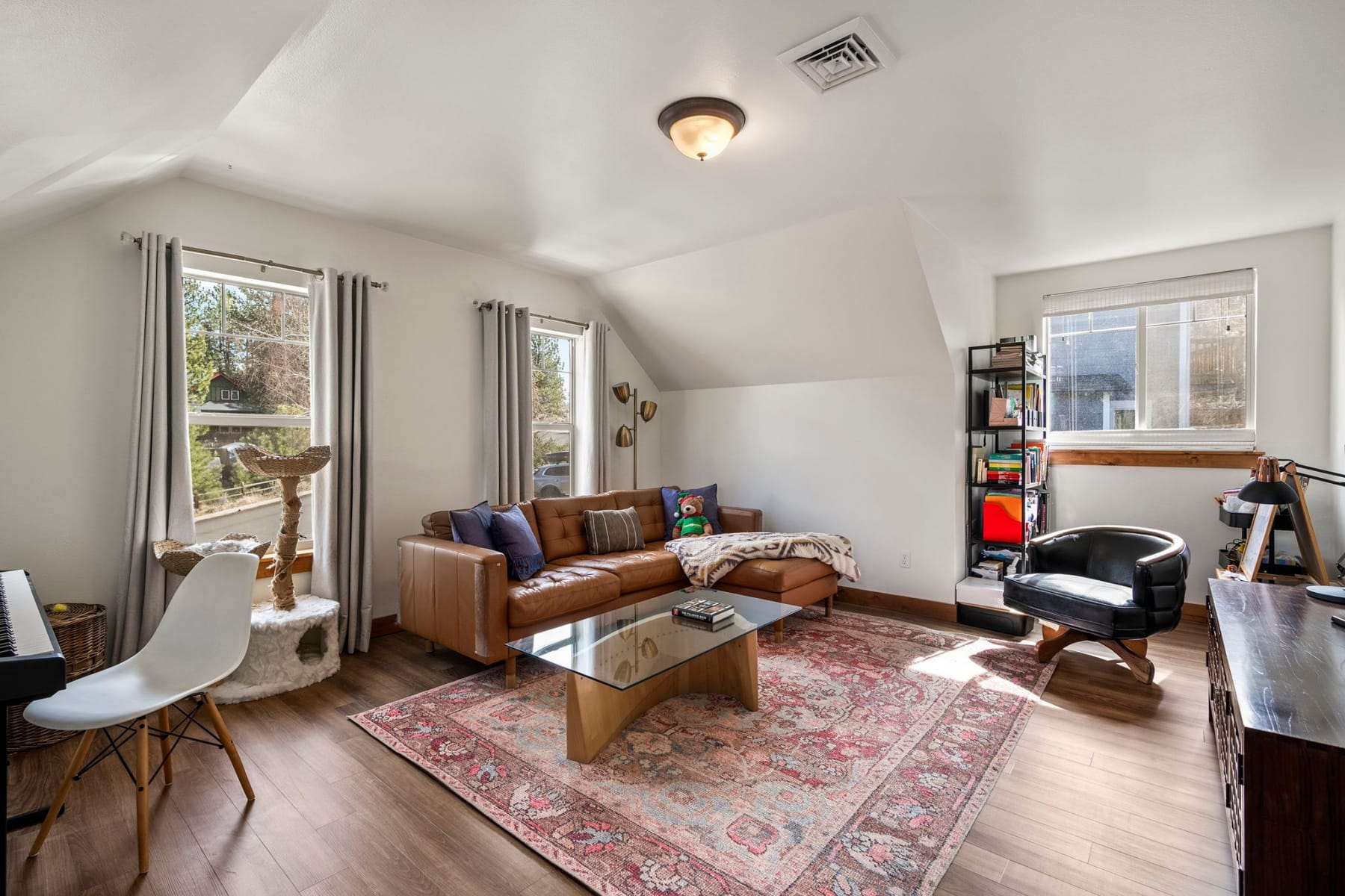  2073 NW Shevlin Crest Drive Bend, OR 97703 - 物件實景