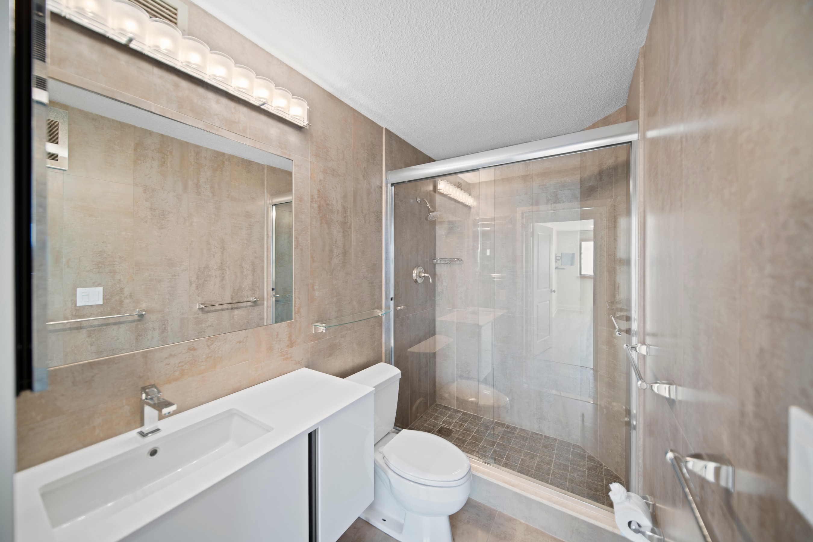  Premier Oceanfront Living - 物件實景