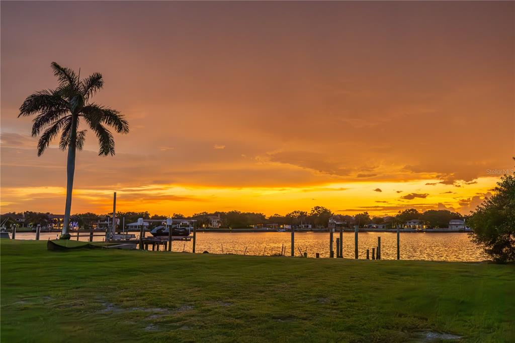 St Petersburg, Florida, 33704, United States, 6 Bedrooms Bedrooms, ,8 BathroomsBathrooms,Residential,For Sale,1897556