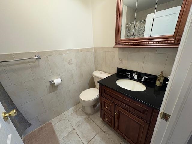 Jc, Heights, New Jersey, 07307, United States, 6 Bedrooms Bedrooms, ,6 BathroomsBathrooms,Residential,For Sale,1979354
