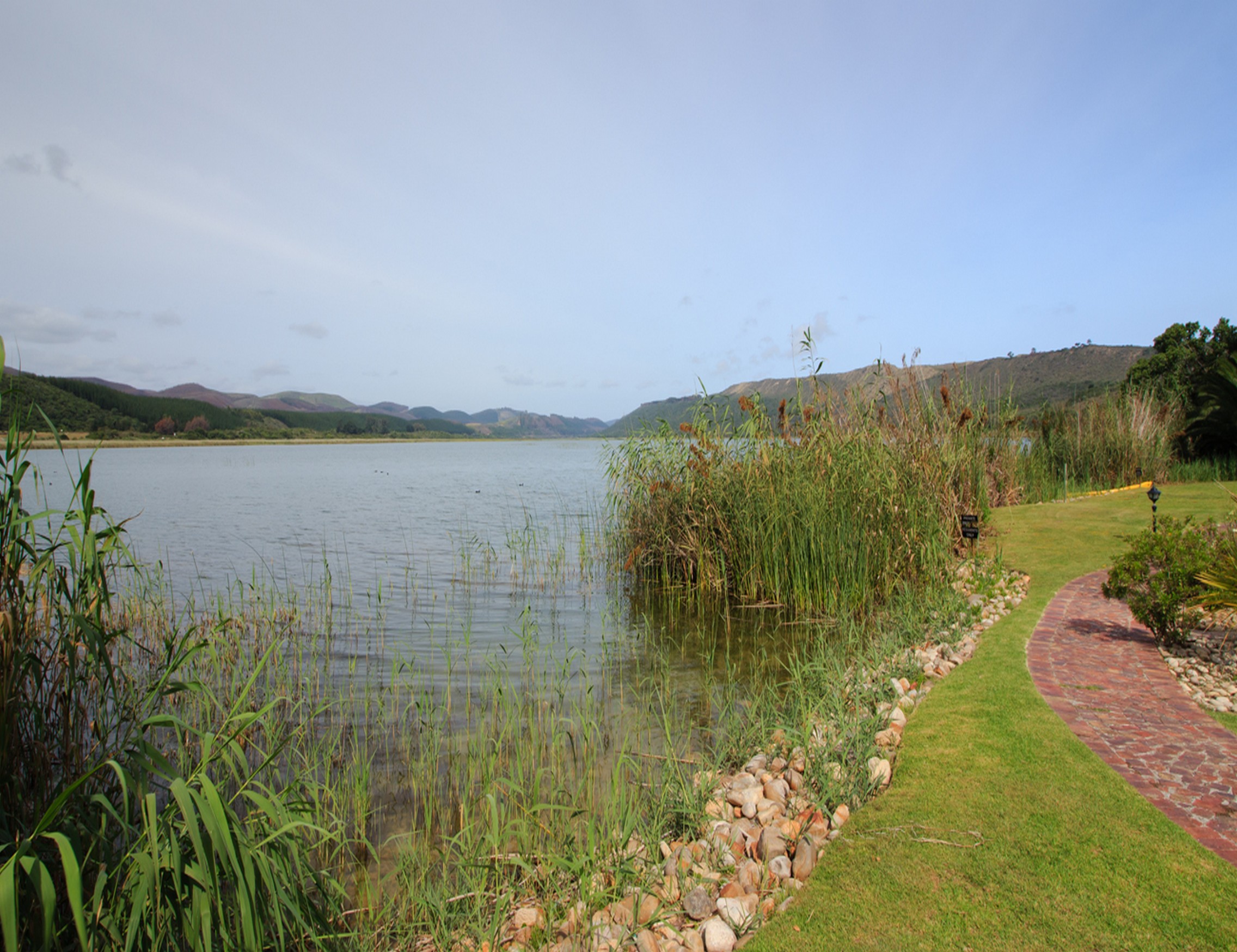  Luxurious lakeside living - 物件實景