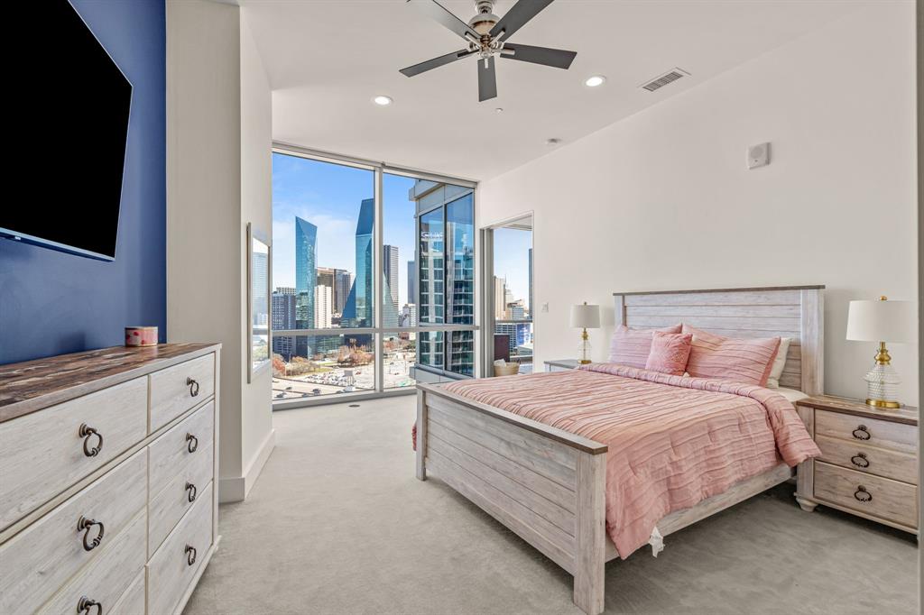 Dallas, Texas, 75219, United States, 2 Bedrooms Bedrooms, ,3 BathroomsBathrooms,Residential,For Sale,1916965