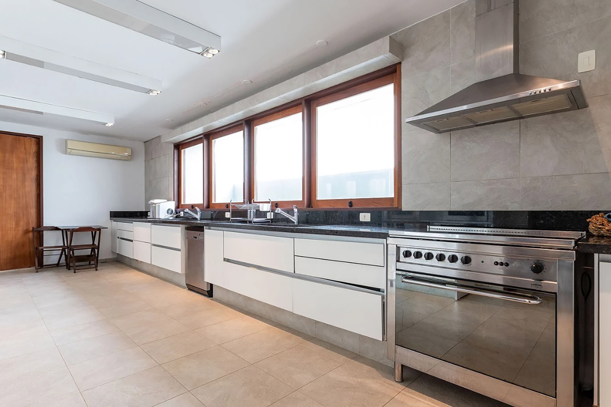  Waterfront estate with private suites and exceptional leisure infrastructure - 物件實景