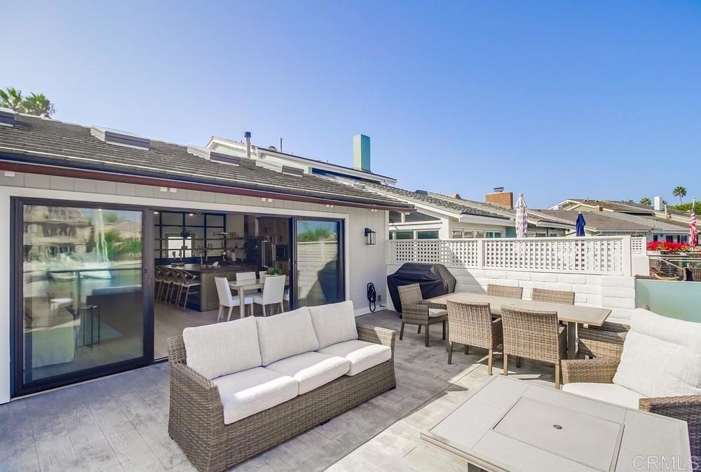 Coronado, California, 92118, United States, 2 Bedrooms Bedrooms, ,2 BathroomsBathrooms,Residential,For Sale,1794986