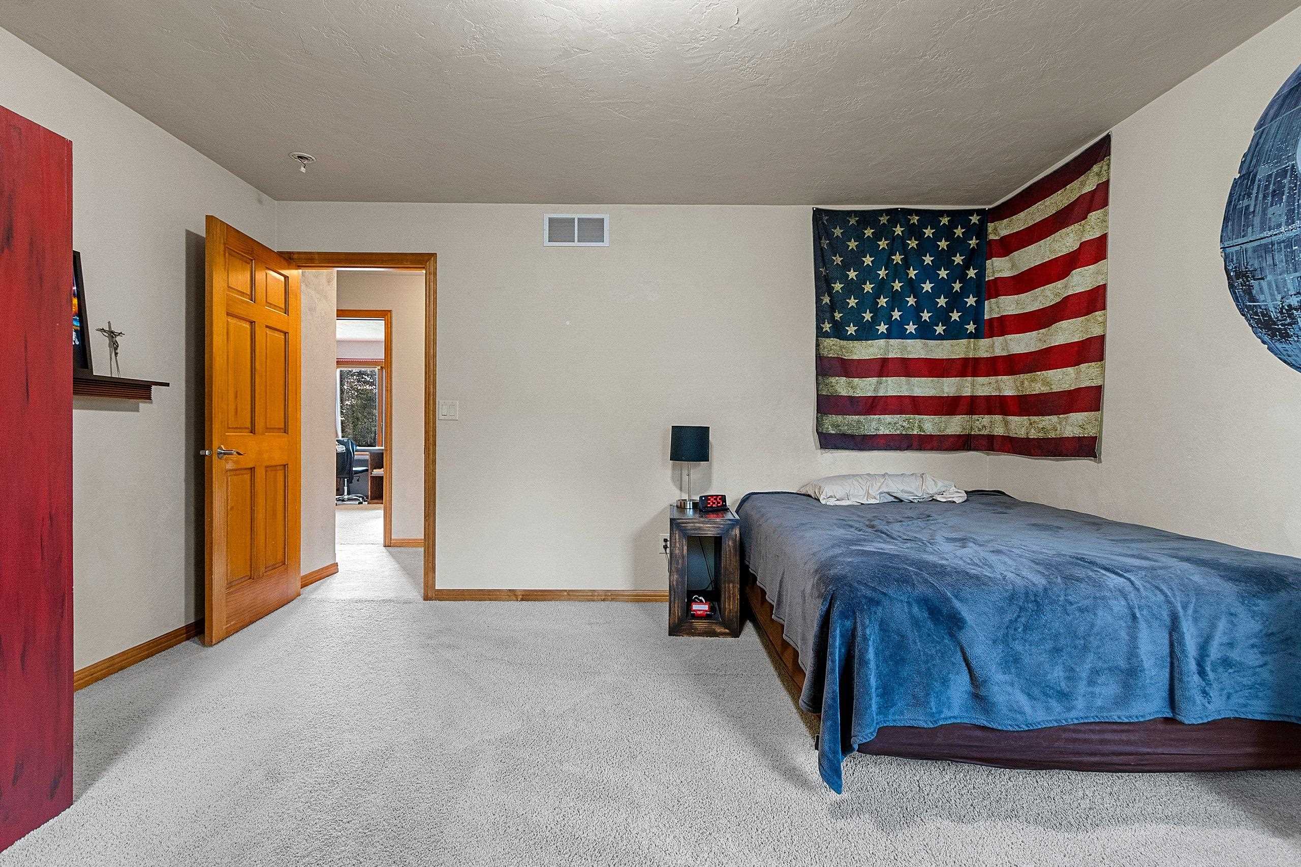 APPLETON, Wisconsin, 54913, United States, 4 Bedrooms Bedrooms, ,3 BathroomsBathrooms,Residential,For Sale,1960996