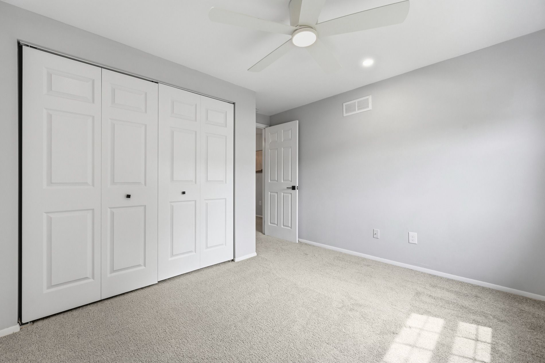  907 Camelot Drive, Pittsburgh, PA 15237 - 物件實景