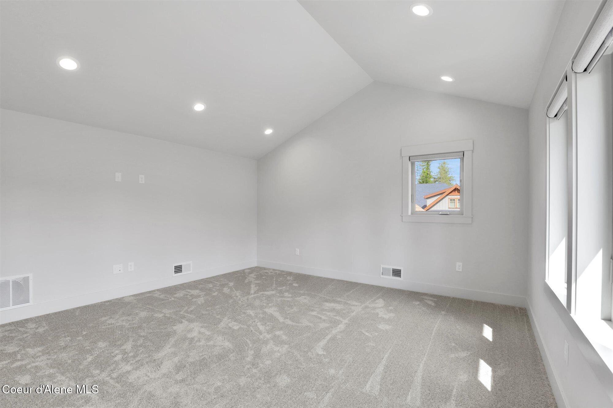 Hayden, Idaho, 83835, United States, 3 Bedrooms Bedrooms, ,3 BathroomsBathrooms,Residential,For Sale,1914272
