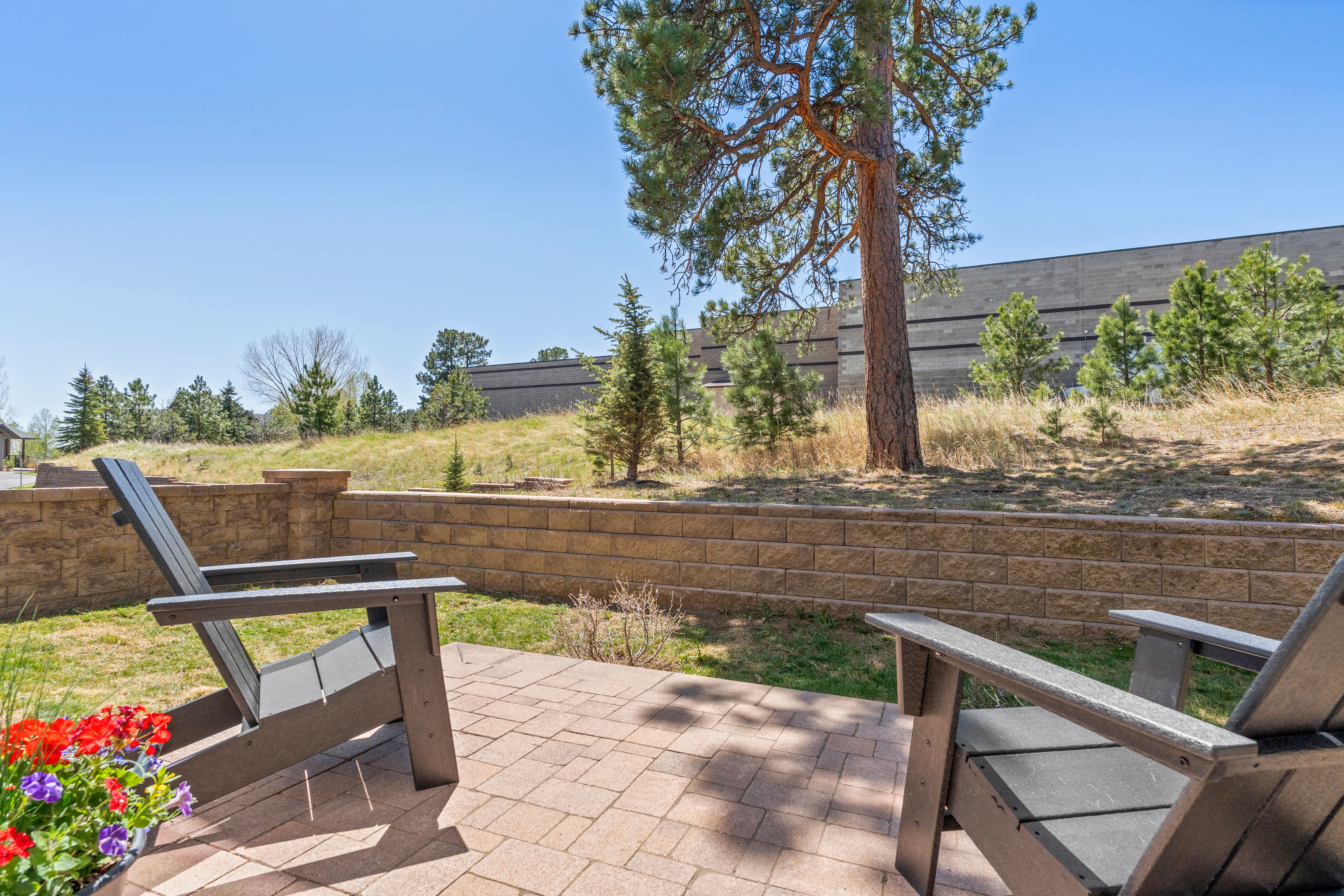 Experience Elevated Mountain Living in This Premier Evergreen Condo - 物件實景