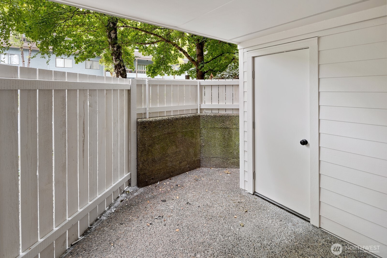 Mercer Island, Washington, 98040, United States, 2 Bedrooms Bedrooms, ,1 BathroomBathrooms,Residential,For Sale,1948638
