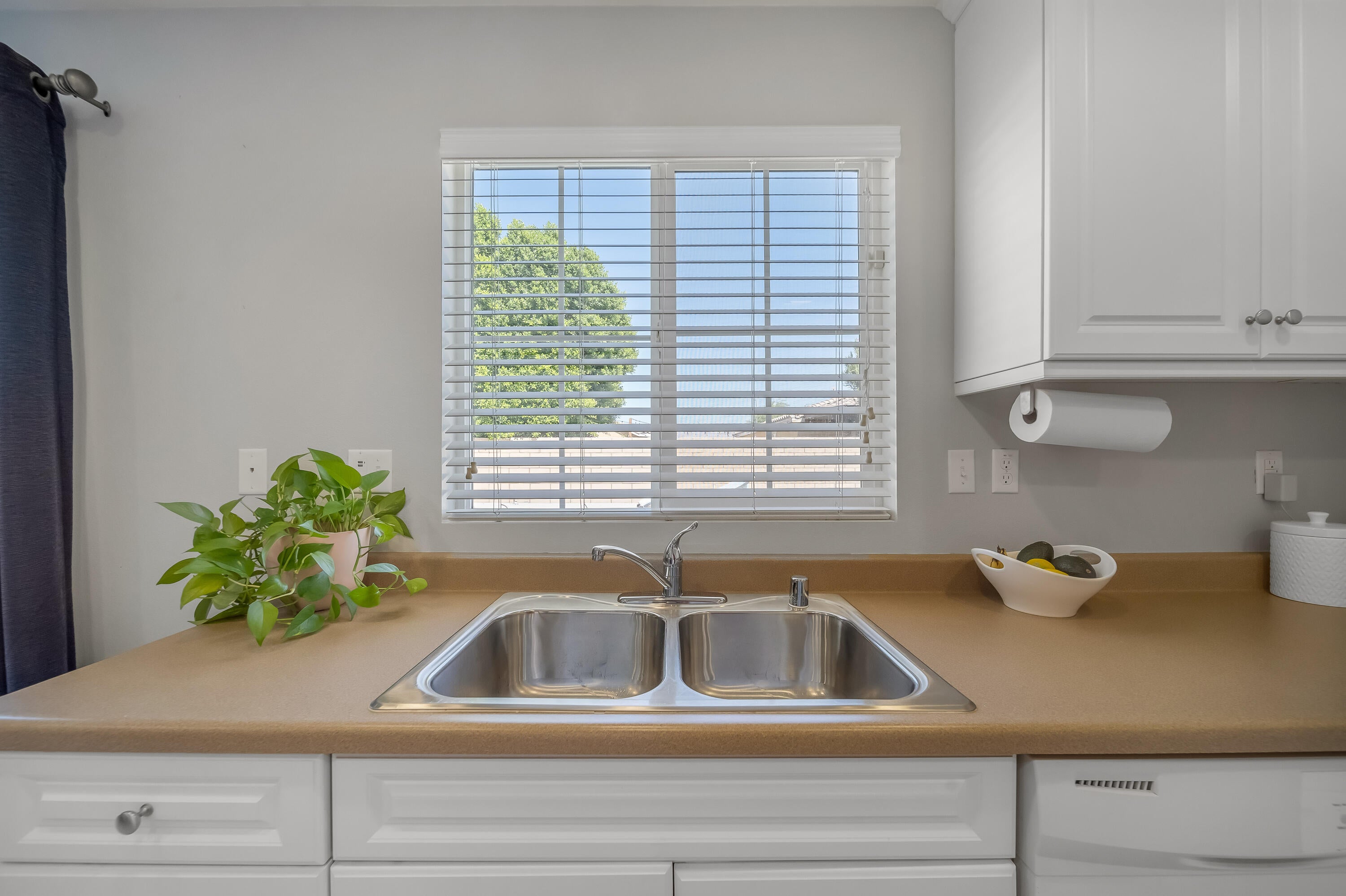 Coachella, California, 92236, United States, 5 Bedrooms Bedrooms, ,3 BathroomsBathrooms,Residential,For Sale,2009359