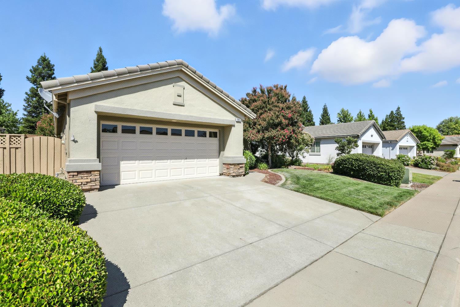 Lincoln, California, 95648, United States, 2 Bedrooms Bedrooms, ,2 BathroomsBathrooms,Residential,For Sale,1910856