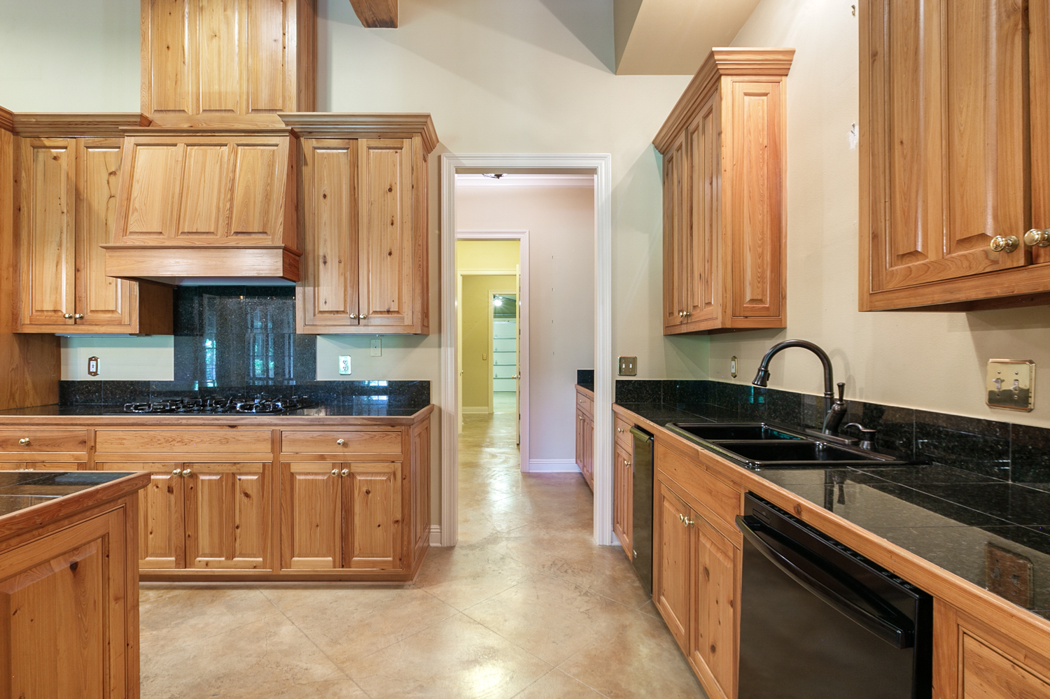 Baton Rouge, Louisiana, 70810, United States, 3 Bedrooms Bedrooms, ,3 BathroomsBathrooms,Residential,For Sale,1917502