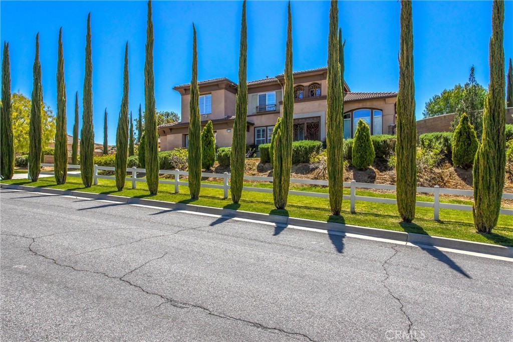 Redlands, California, 92373, United States, 4 Bedrooms Bedrooms, ,4 BathroomsBathrooms,Residential,For Sale,1979080