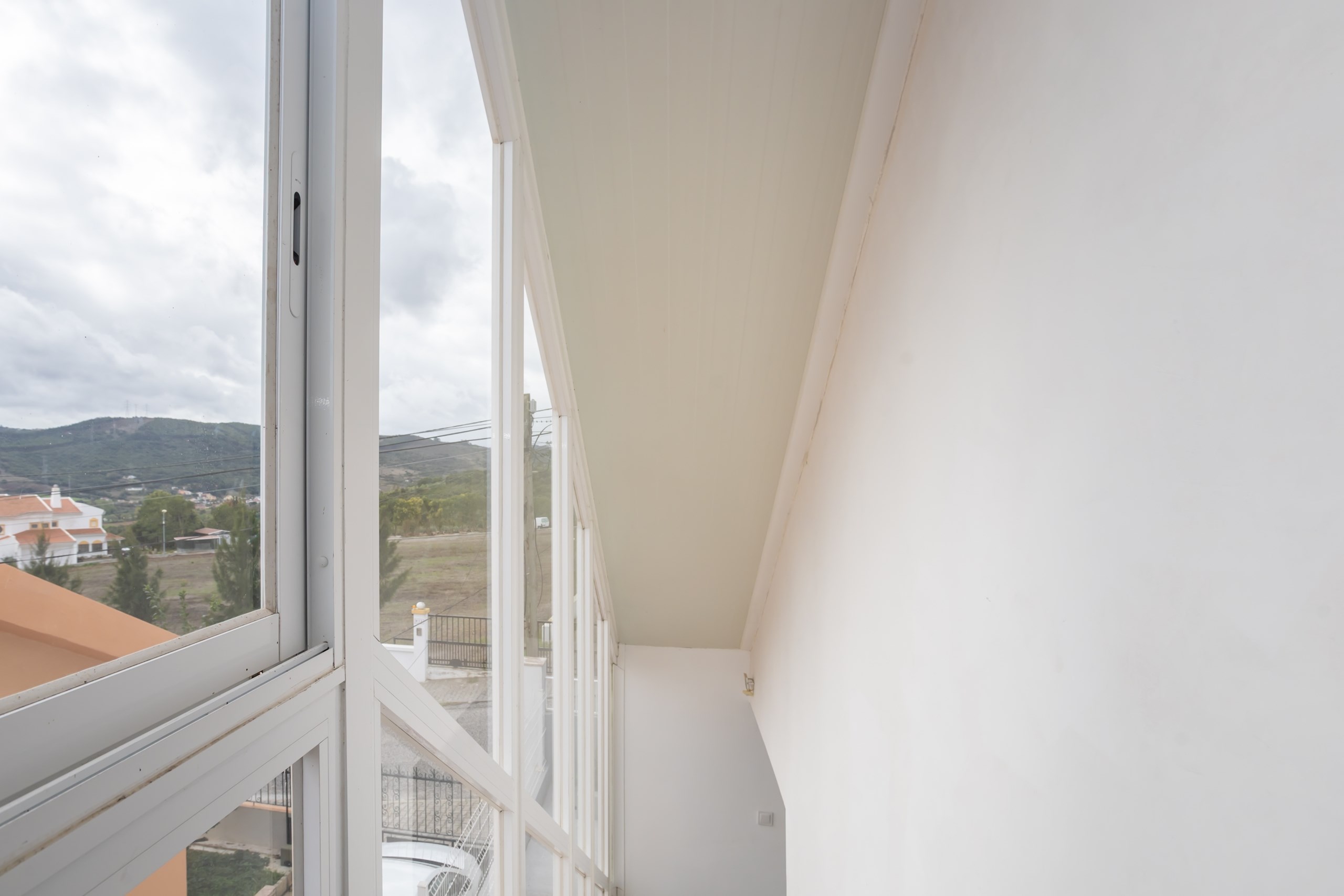 Loures, Lisbon, 2670-560, PT, 5 Bedrooms Bedrooms, ,3 BathroomsBathrooms,Residential,For Sale,1989673