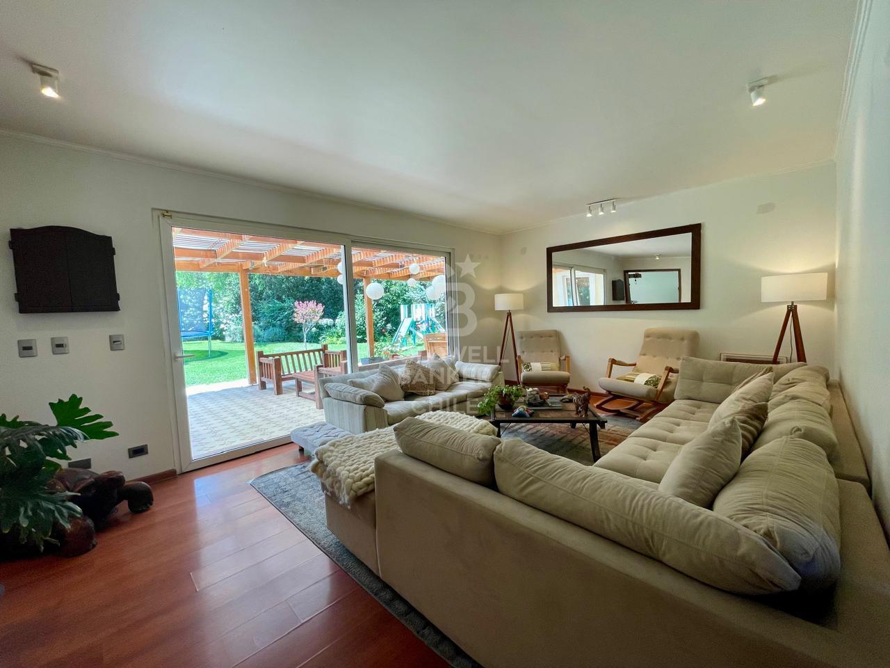 Colina, Chile, 5 Bedrooms Bedrooms, ,5 BathroomsBathrooms,Residential,For Sale,1700457
