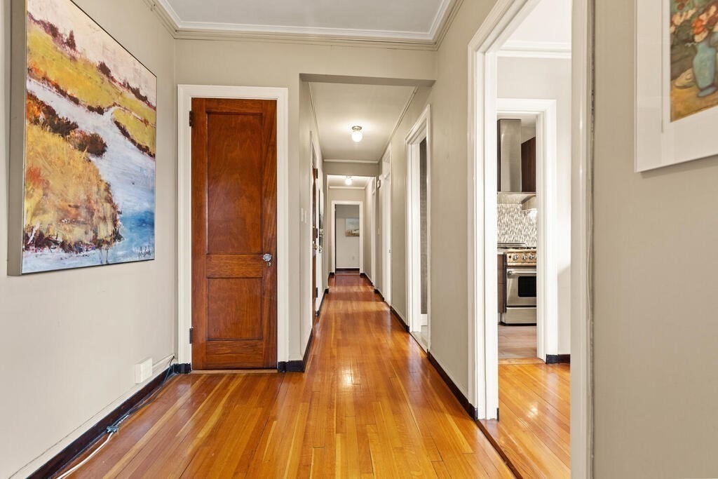 Cambridge, Massachusetts, 02140, United States, 2 Bedrooms Bedrooms, ,1 BathroomBathrooms,Residential,For Sale,1942143