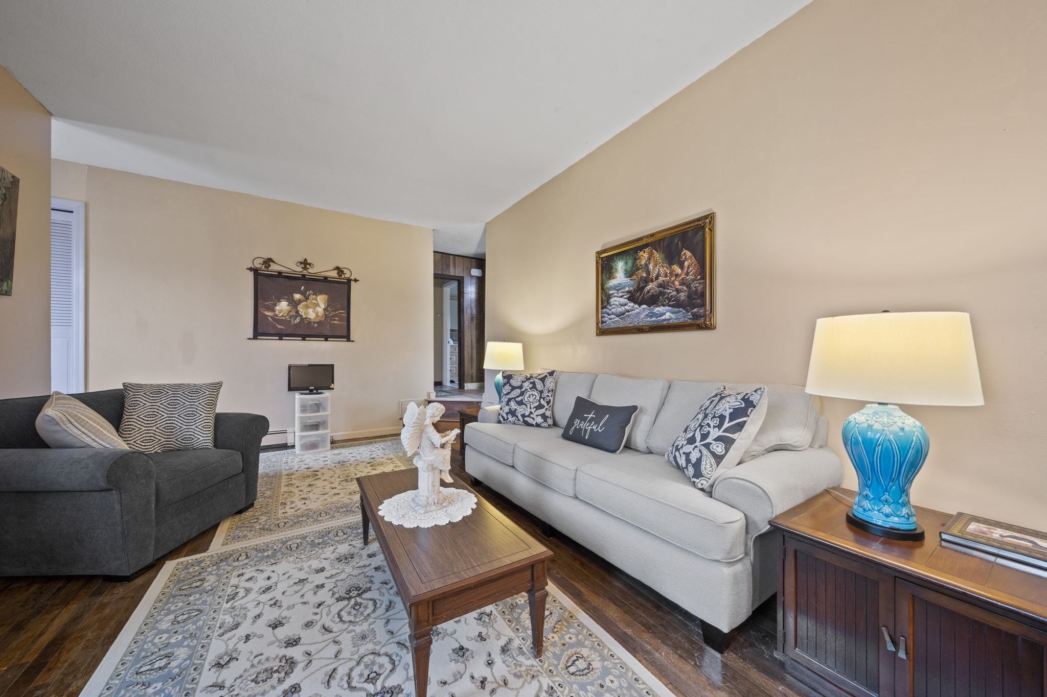 Braintree, Massachusetts, 02184, United States, 3 Bedrooms Bedrooms, ,2 BathroomsBathrooms,Residential,For Sale,2005406