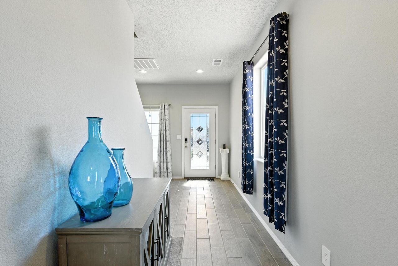 Rio Rancho, New Mexico, 87124, United States, 4 Bedrooms Bedrooms, ,3 BathroomsBathrooms,Residential,For Sale,1868349