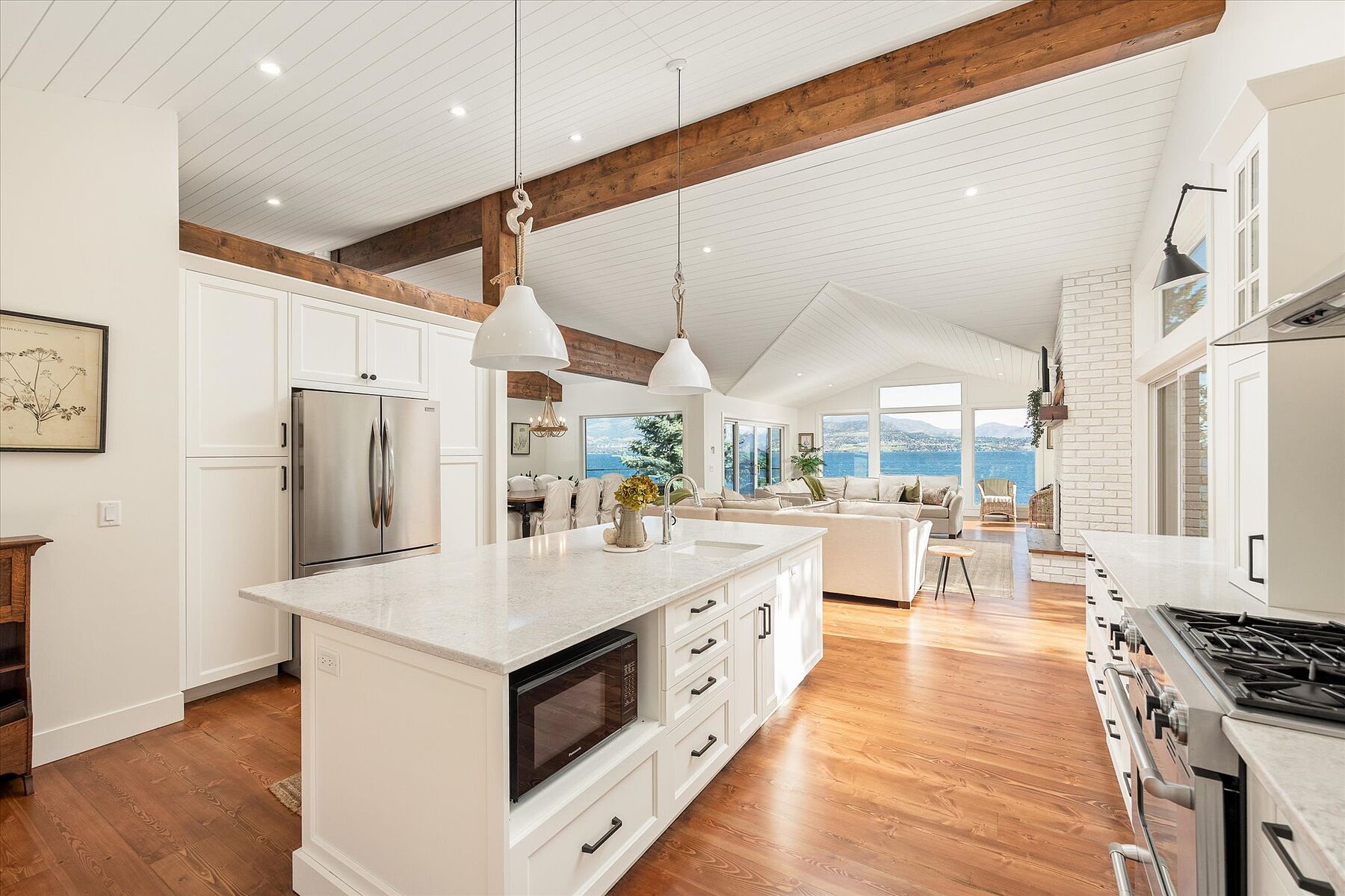  Stunning Home with Privacy - 物件實景