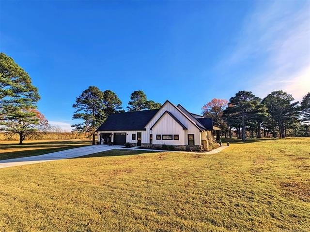 Tahlequah, Oklahoma, 74464, United States, 3 Bedrooms Bedrooms, ,3 BathroomsBathrooms,Residential,For Sale,1936966