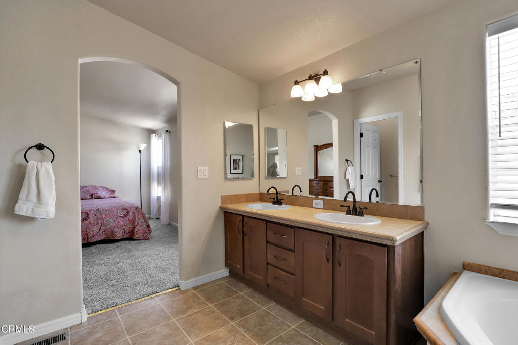 Ventura, California, 93003, United States, 3 Bedrooms Bedrooms, ,2 BathroomsBathrooms,Residential,For Sale,1980962