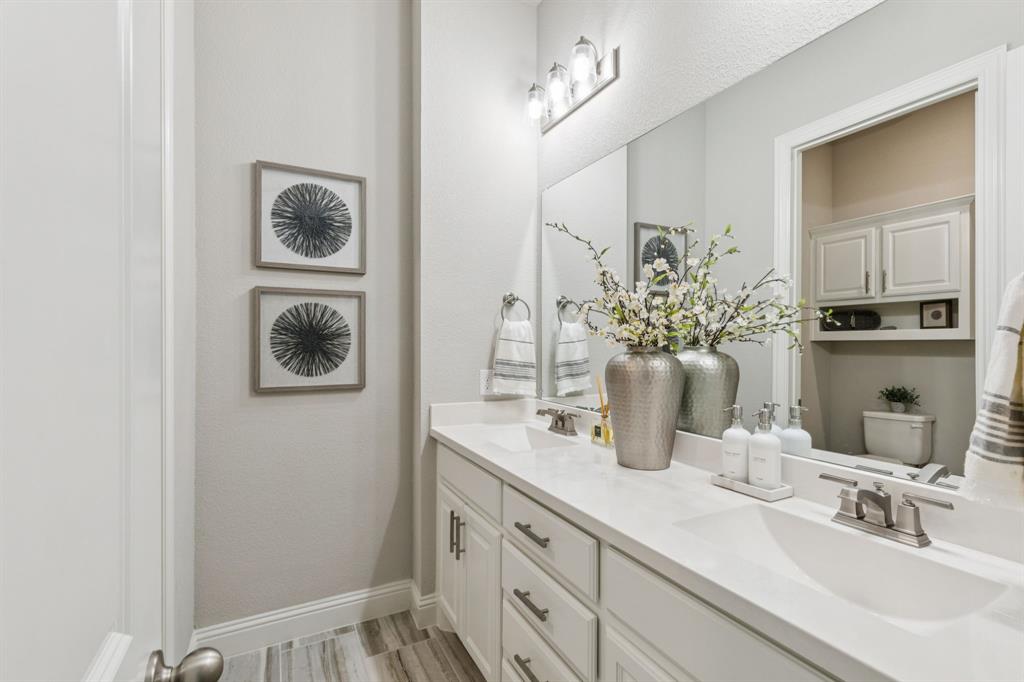 Fort Worth, Texas, 76052, United States, 4 Bedrooms Bedrooms, ,4 BathroomsBathrooms,Residential,For Sale,1960581