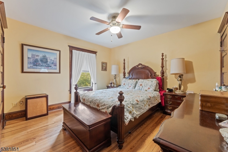 Bound Brook Boro, New Jersey, 08805, United States, 5 Bedrooms Bedrooms, ,3 BathroomsBathrooms,Residential,For Sale,1938545