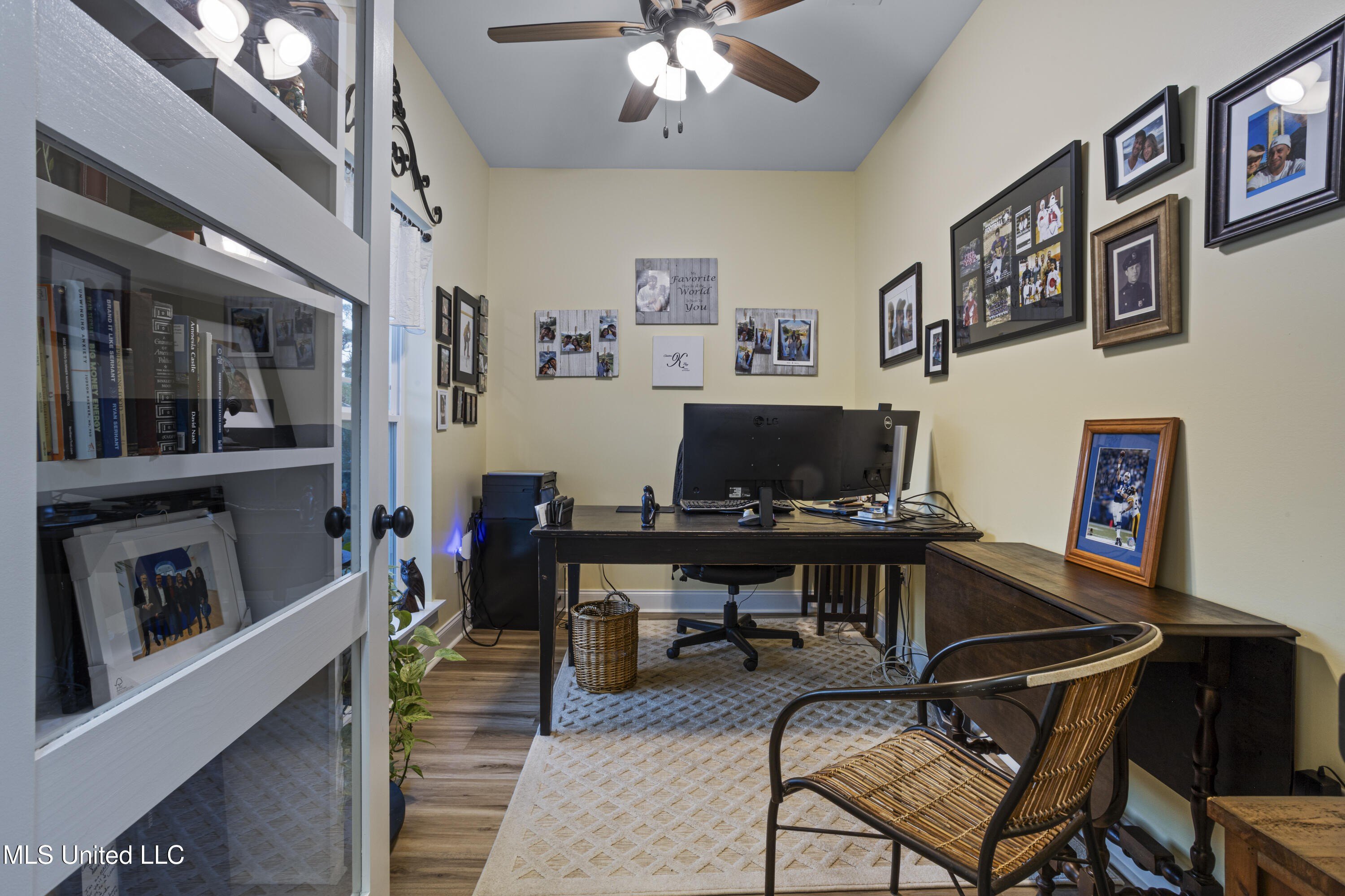 Biloxi, Mississippi, 39532, United States, 3 Bedrooms Bedrooms, ,2 BathroomsBathrooms,Residential,For Sale,1977192