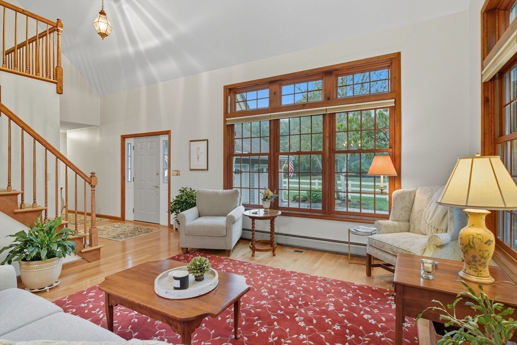 Westfield, Massachusetts, 01085, United States, 3 Bedrooms Bedrooms, ,3 BathroomsBathrooms,Residential,For Sale,1966188