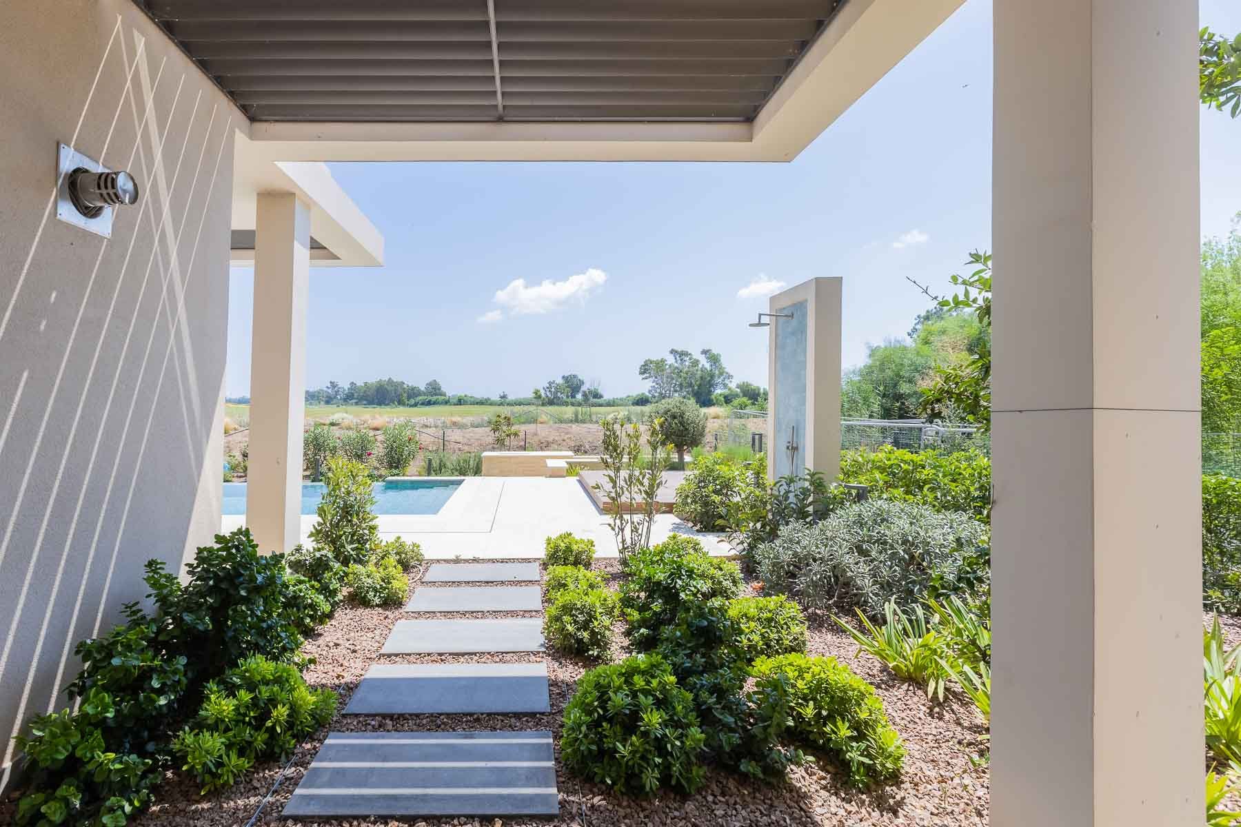  5 Bedroom Villa with Private Pool in a Golf Resort in Limassol - 物件實景