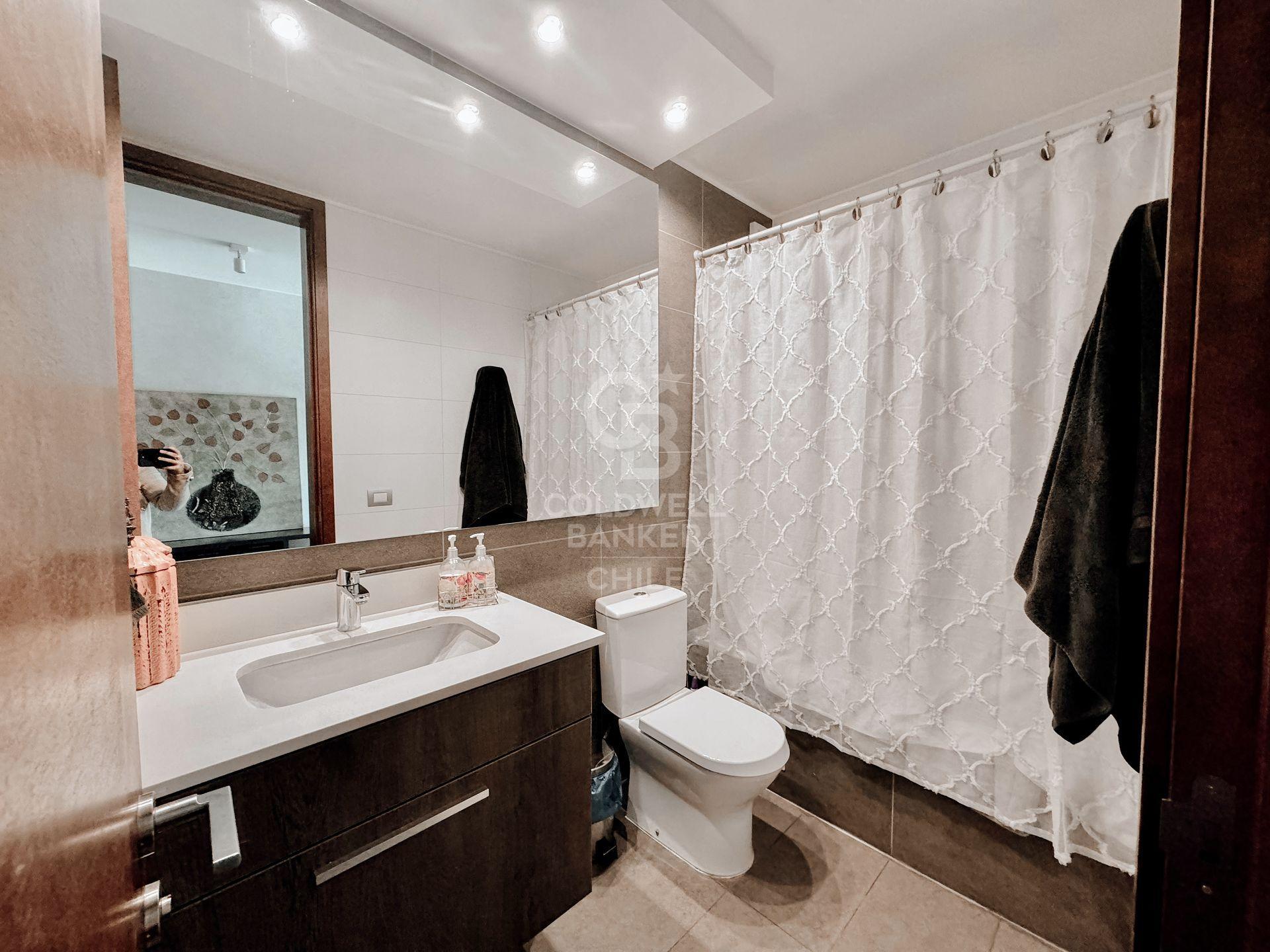 Lo Barnechea, Chile, 4 Bedrooms Bedrooms, ,6 BathroomsBathrooms,Residential,For Sale,1959093