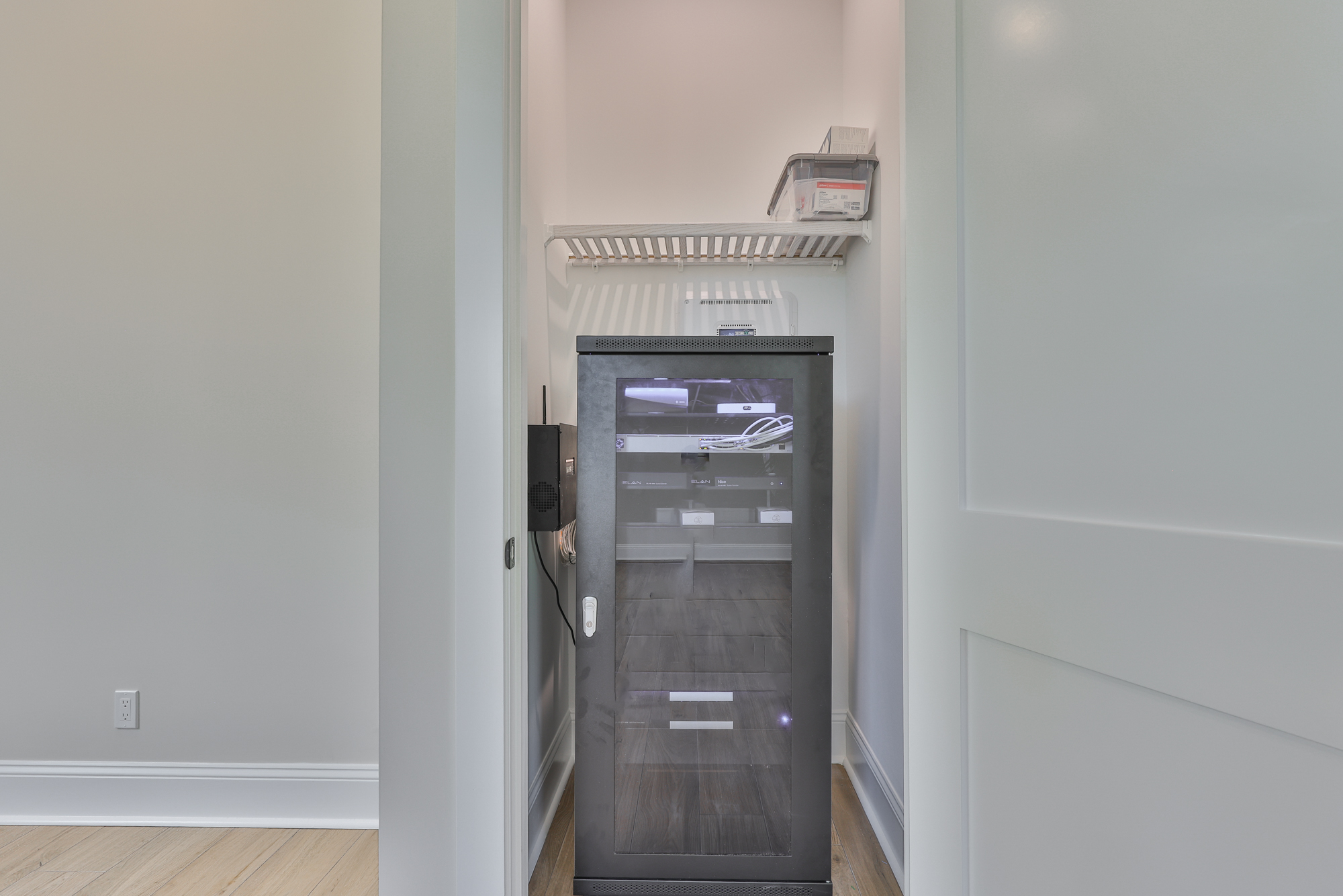 Tampa, Florida, 33629, United States, 5 Bedrooms Bedrooms, ,6 BathroomsBathrooms,Residential,For Sale,1974483