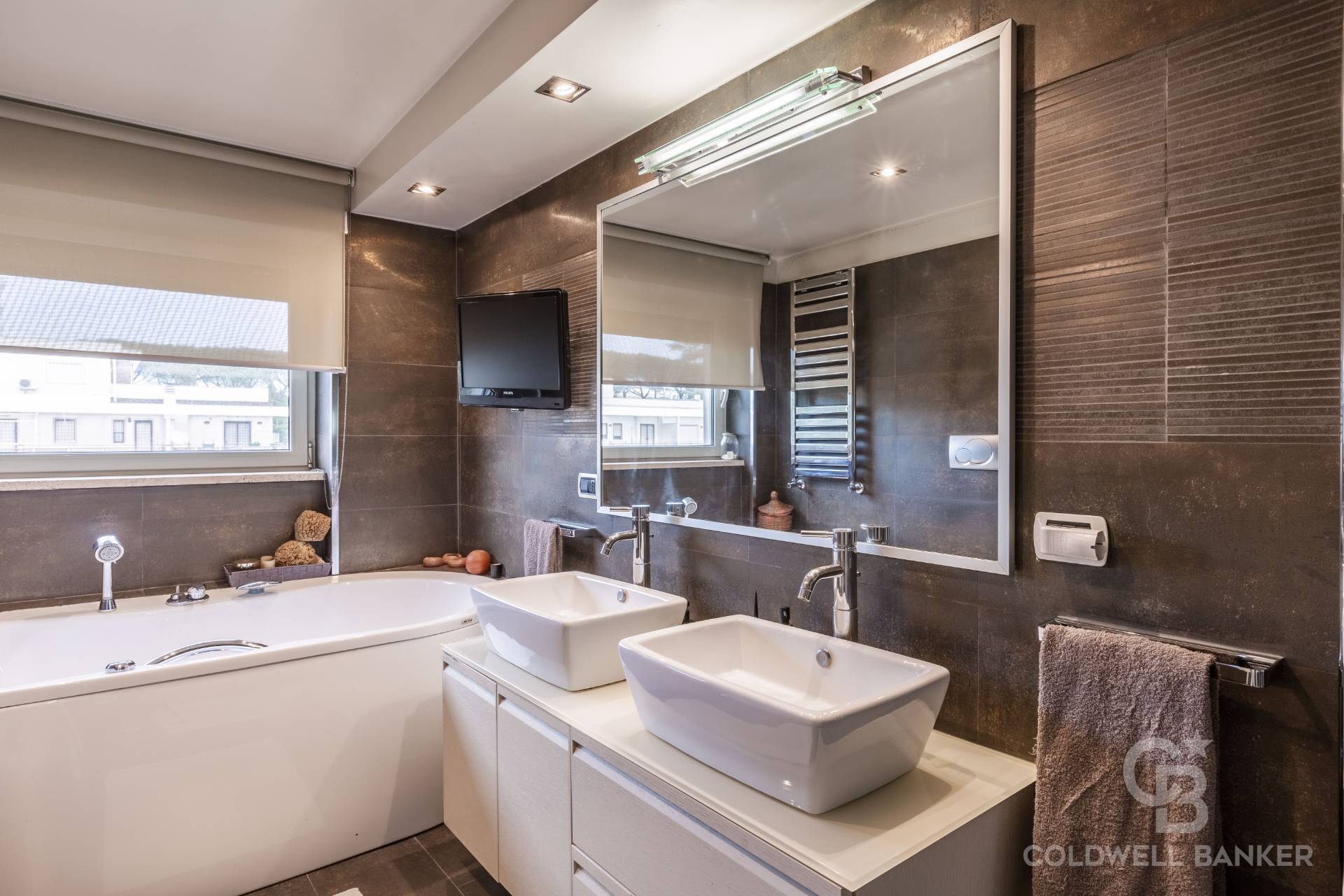 Via Cassia, Roma, Roma, 00100, IT, 5 Bedrooms Bedrooms, ,4 BathroomsBathrooms,Residential,For Sale,Via Cassia,1441108