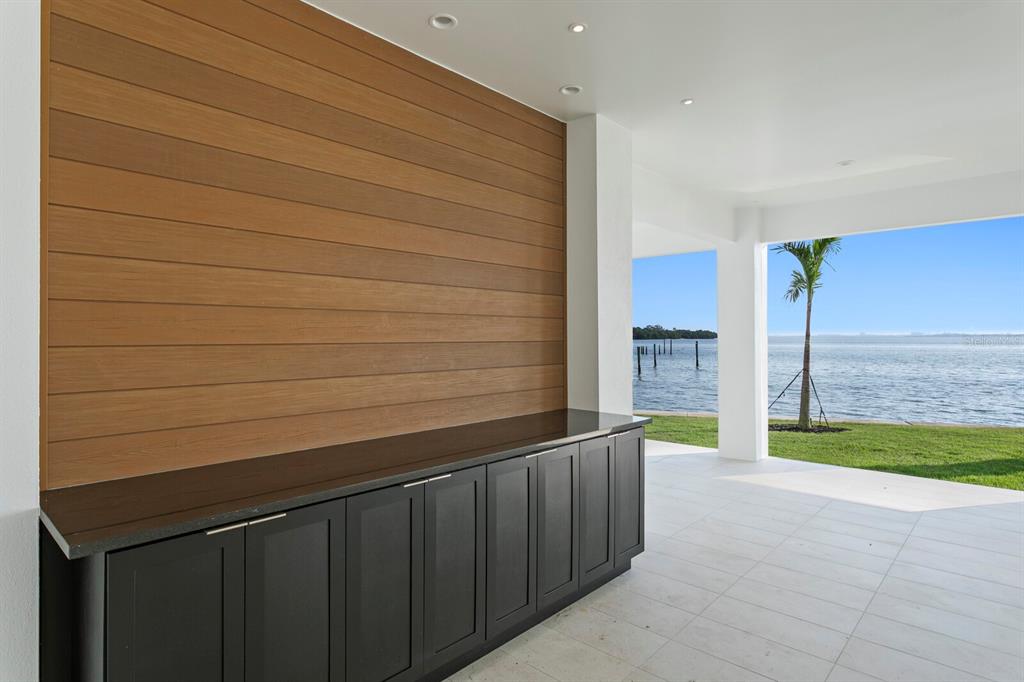 St Petersburg, Florida, 33703, United States, 5 Bedrooms Bedrooms, ,6 BathroomsBathrooms,Residential,For Sale,1856126