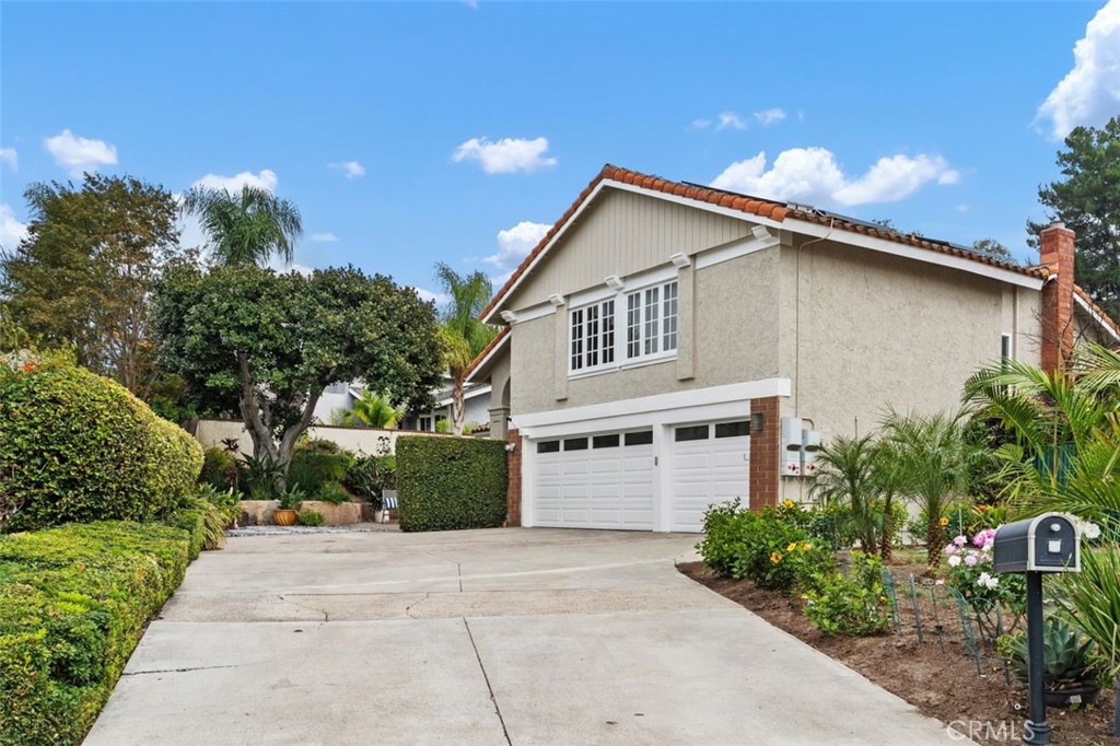 Lake Forest, California, 92630, United States, 6 Bedrooms Bedrooms, ,4 BathroomsBathrooms,Residential,For Sale,1991080