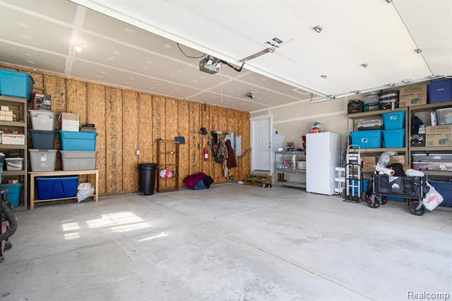 Oceola Twp, Michigan, 48843, United States, 3 Bedrooms Bedrooms, ,4 BathroomsBathrooms,Residential,For Sale,1980235