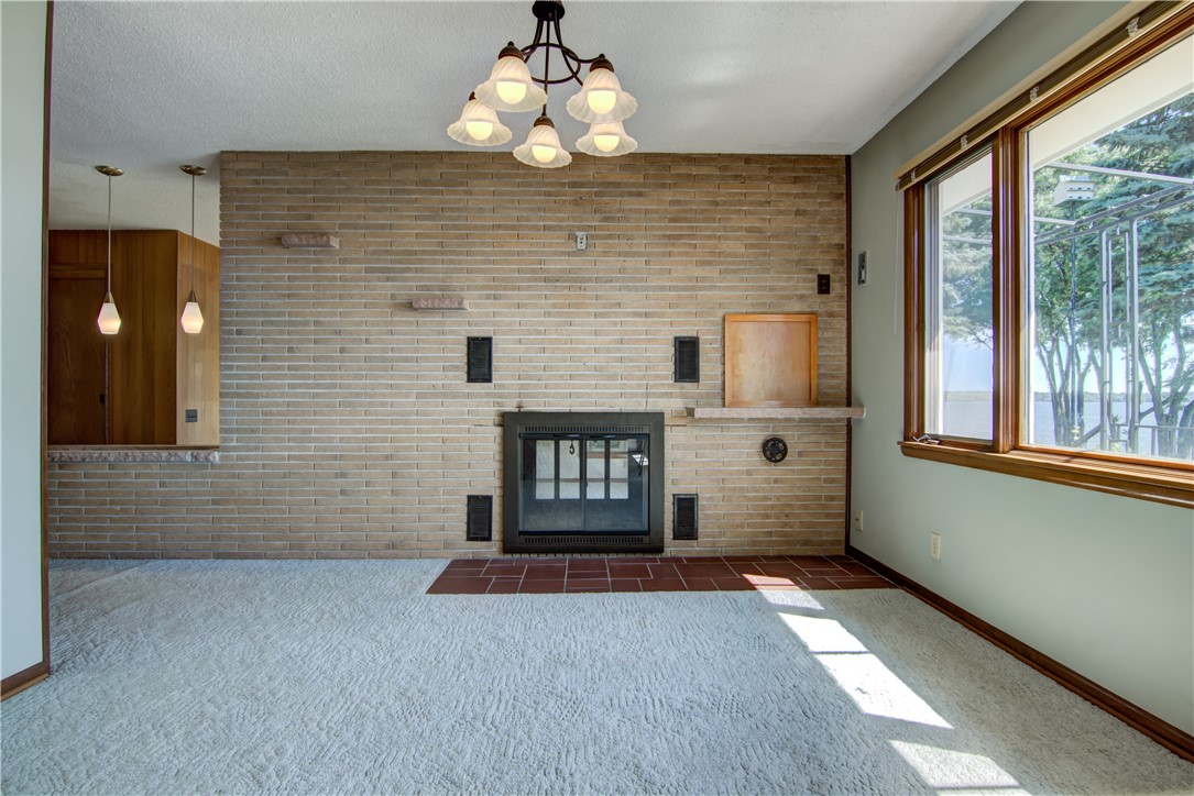 Chippewa Falls, Wisconsin, 54729, United States, 3 Bedrooms Bedrooms, ,3 BathroomsBathrooms,Residential,For Sale,1977760