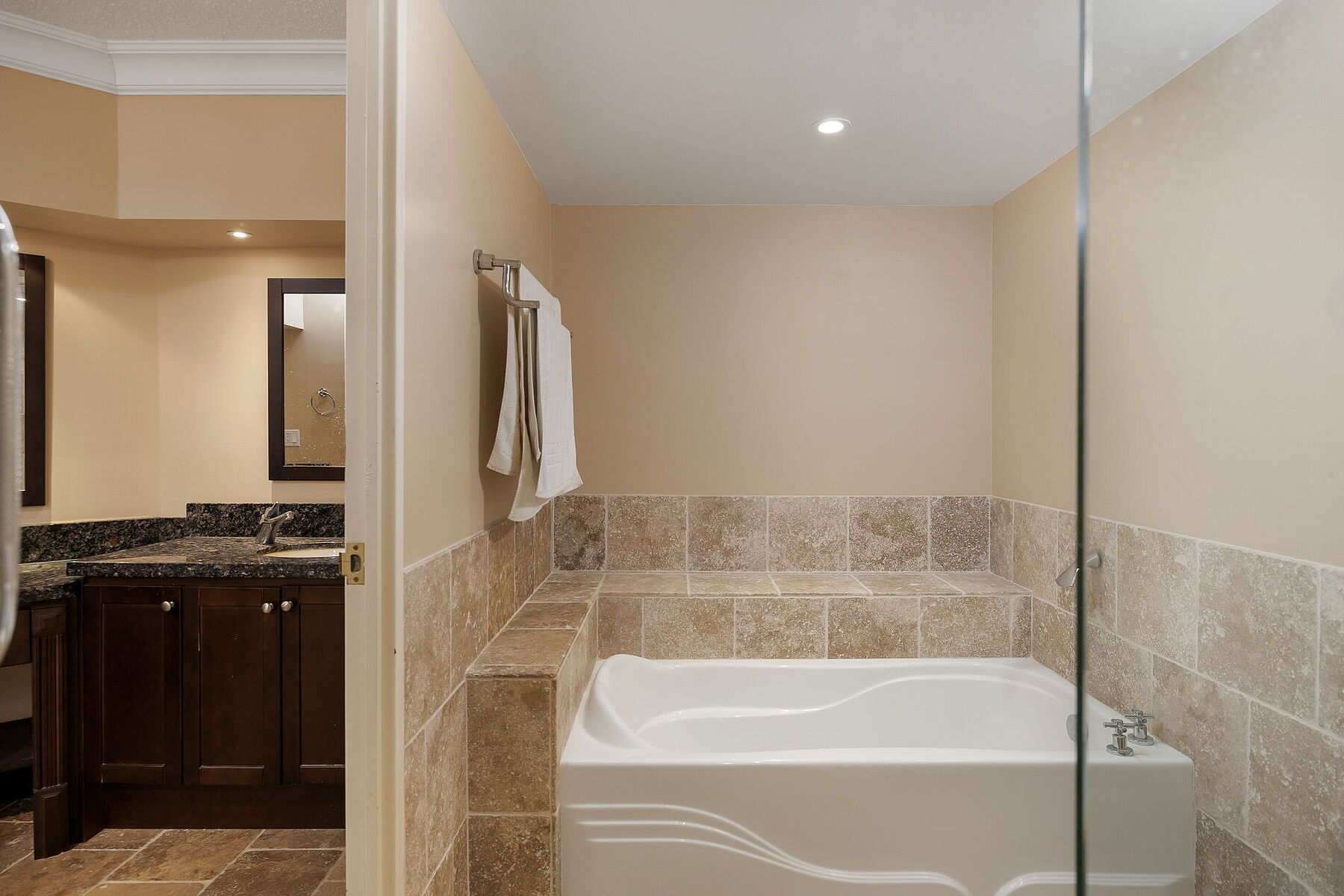  Modern Condo Living - 物件實景