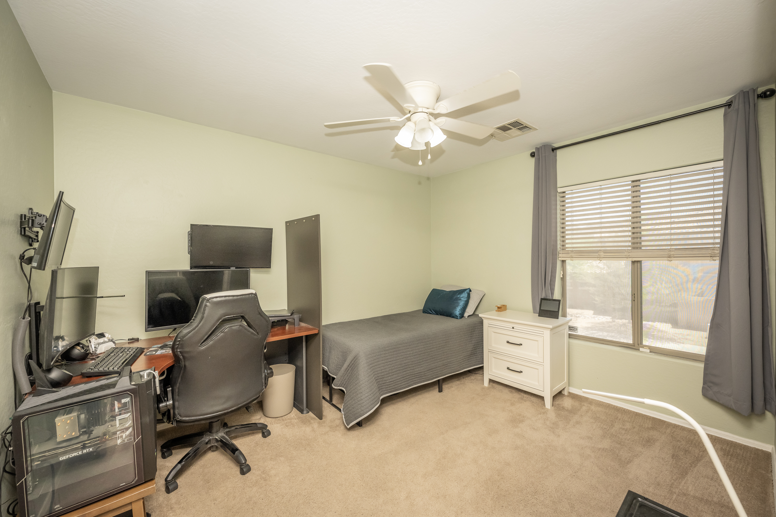 Phoenix, Arizona, 85085, United States, 4 Bedrooms Bedrooms, ,3 BathroomsBathrooms,Residential,For Sale,1869384