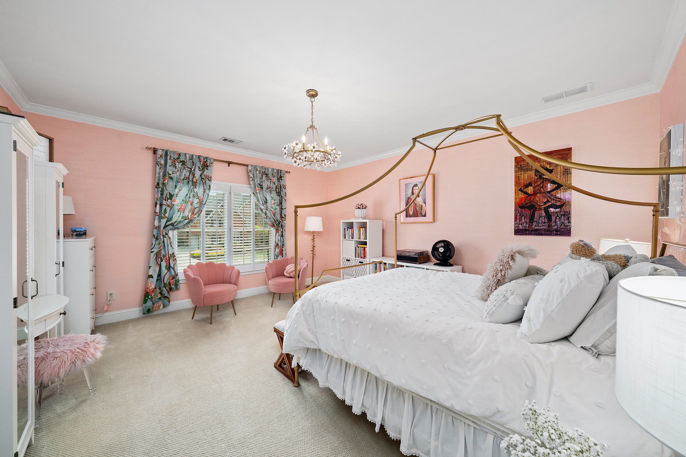  Meticulous Brick Estate Blends Timeless Architecture with Elevated Design - 物件實景