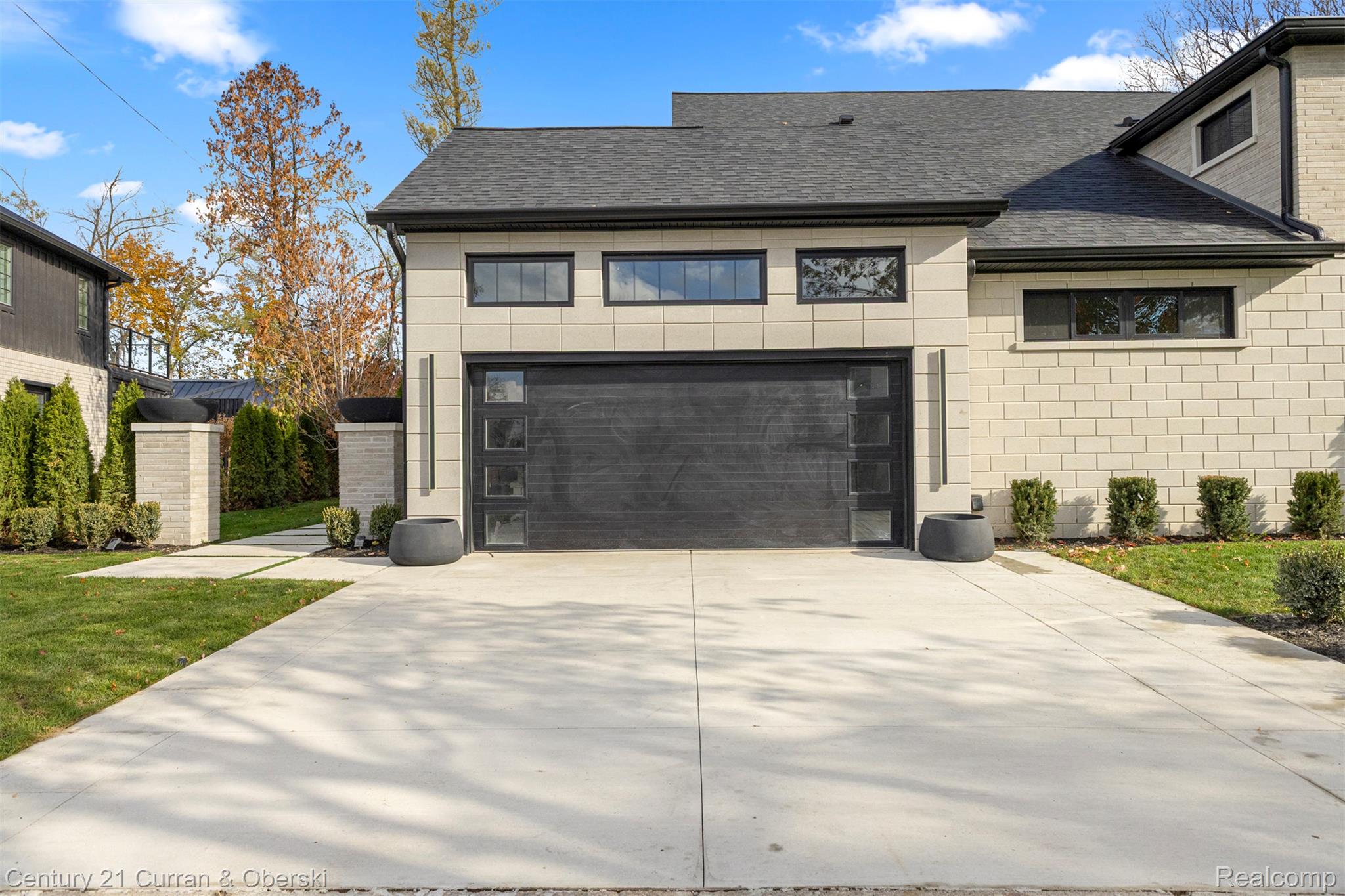 Dearborn, Michigan, 48128, United States, 5 Bedrooms Bedrooms, ,5 BathroomsBathrooms,Residential,For Sale,2030794