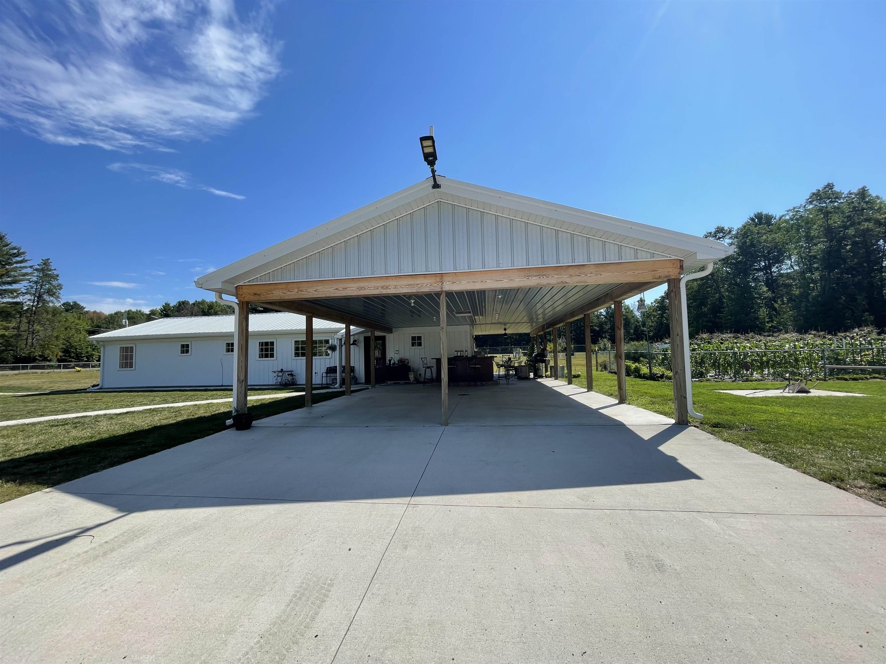 Harrison, Michigan, 48625, United States, 3 Bedrooms Bedrooms, ,3 BathroomsBathrooms,Residential,For Sale,2007492