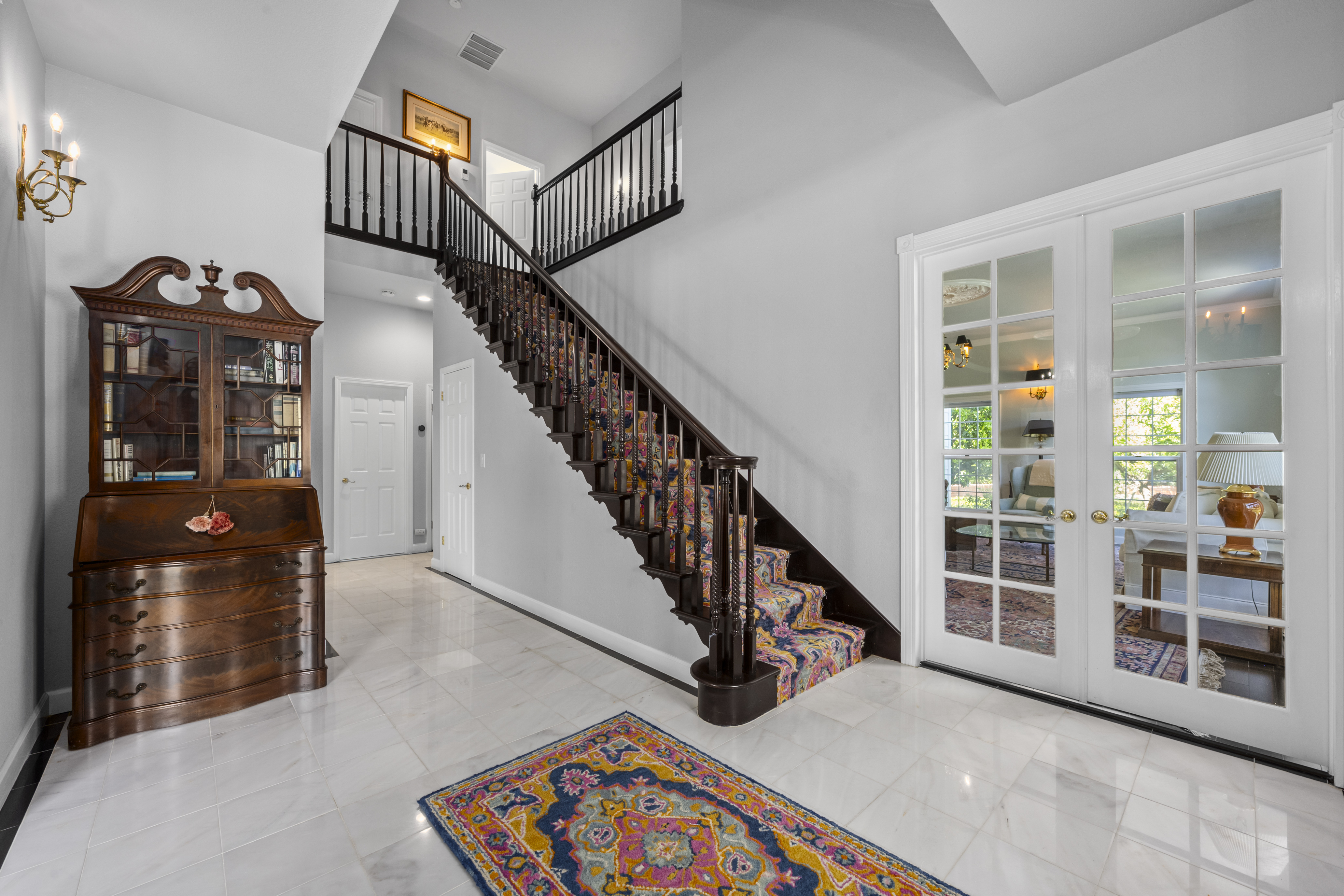  Grand Georgia Colonial Estate with Luxurious Designer Finishes - 物件實景