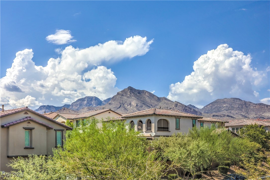 Las Vegas, Nevada, 89138, United States, 4 Bedrooms Bedrooms, ,2 BathroomsBathrooms,Residential,For Sale,1942321