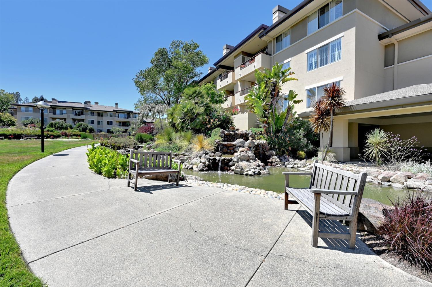 San Rafael, California, 94903, United States, 1 Bedroom Bedrooms, ,2 BathroomsBathrooms,Residential,For Sale,2003098