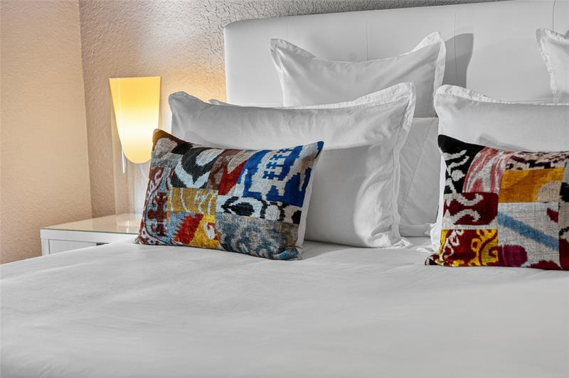 Fort Lauderdale, Florida, 33305, United States, 2 Bedrooms Bedrooms, ,3 BathroomsBathrooms,Residential,For Sale,1957738