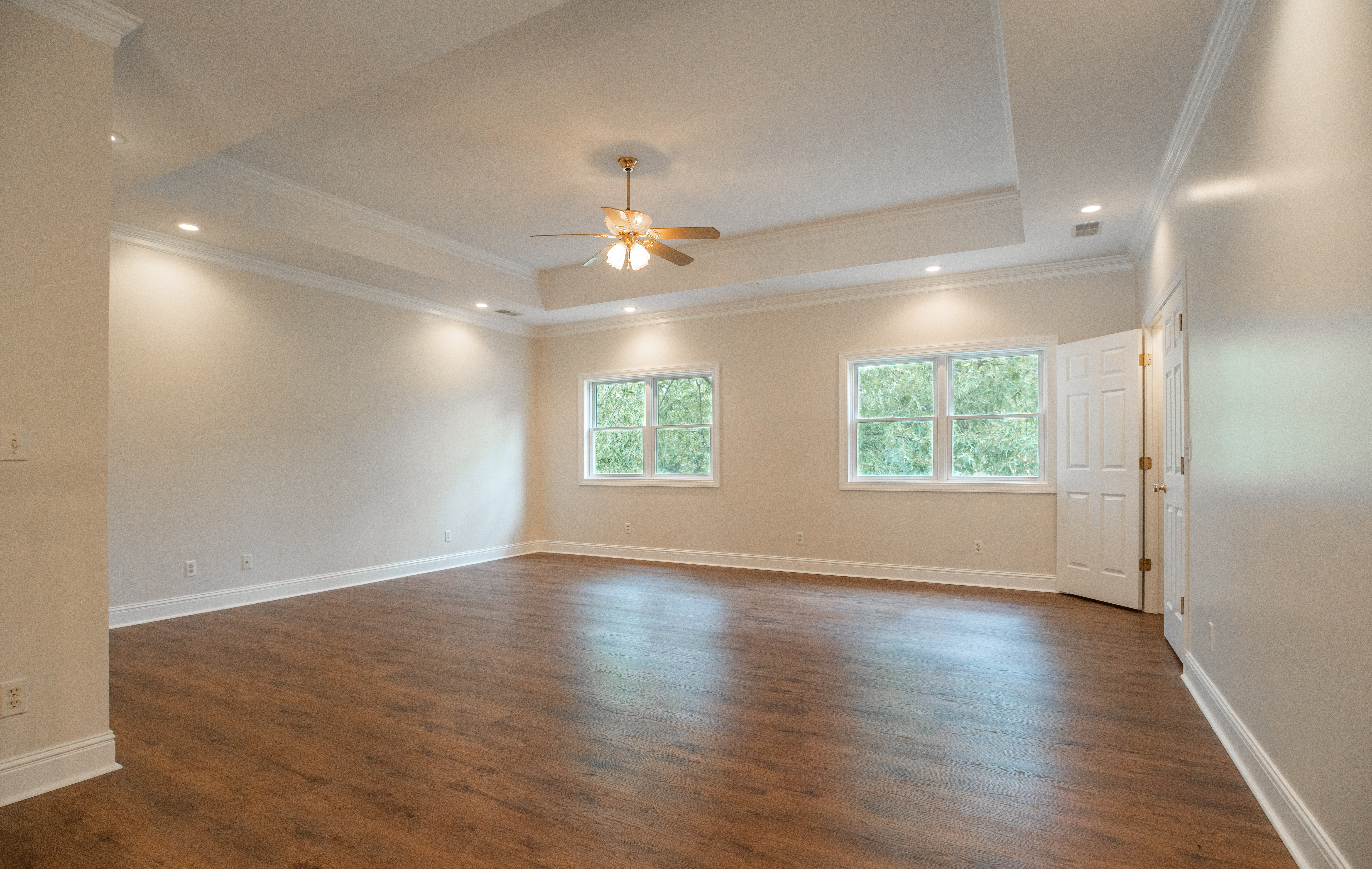 Poplar Bluff, Missouri, 63901, United States, 5 Bedrooms Bedrooms, ,5 BathroomsBathrooms,Residential,For Sale,2000357