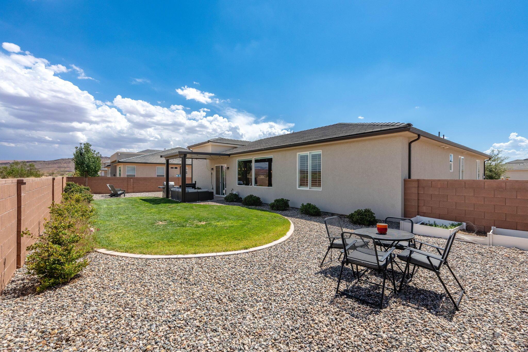 Washington, Utah, 84780, United States, 4 Bedrooms Bedrooms, ,2 BathroomsBathrooms,Residential,For Sale,2008144