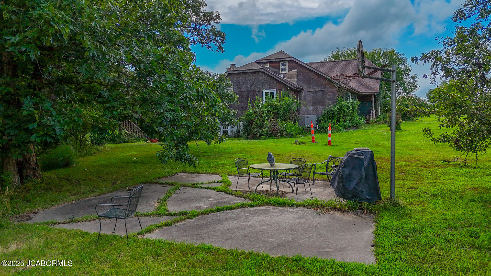 New Bloomfield, Missouri, 65063, United States, 3 Bedrooms Bedrooms, ,2 BathroomsBathrooms,Residential,For Sale,1978608