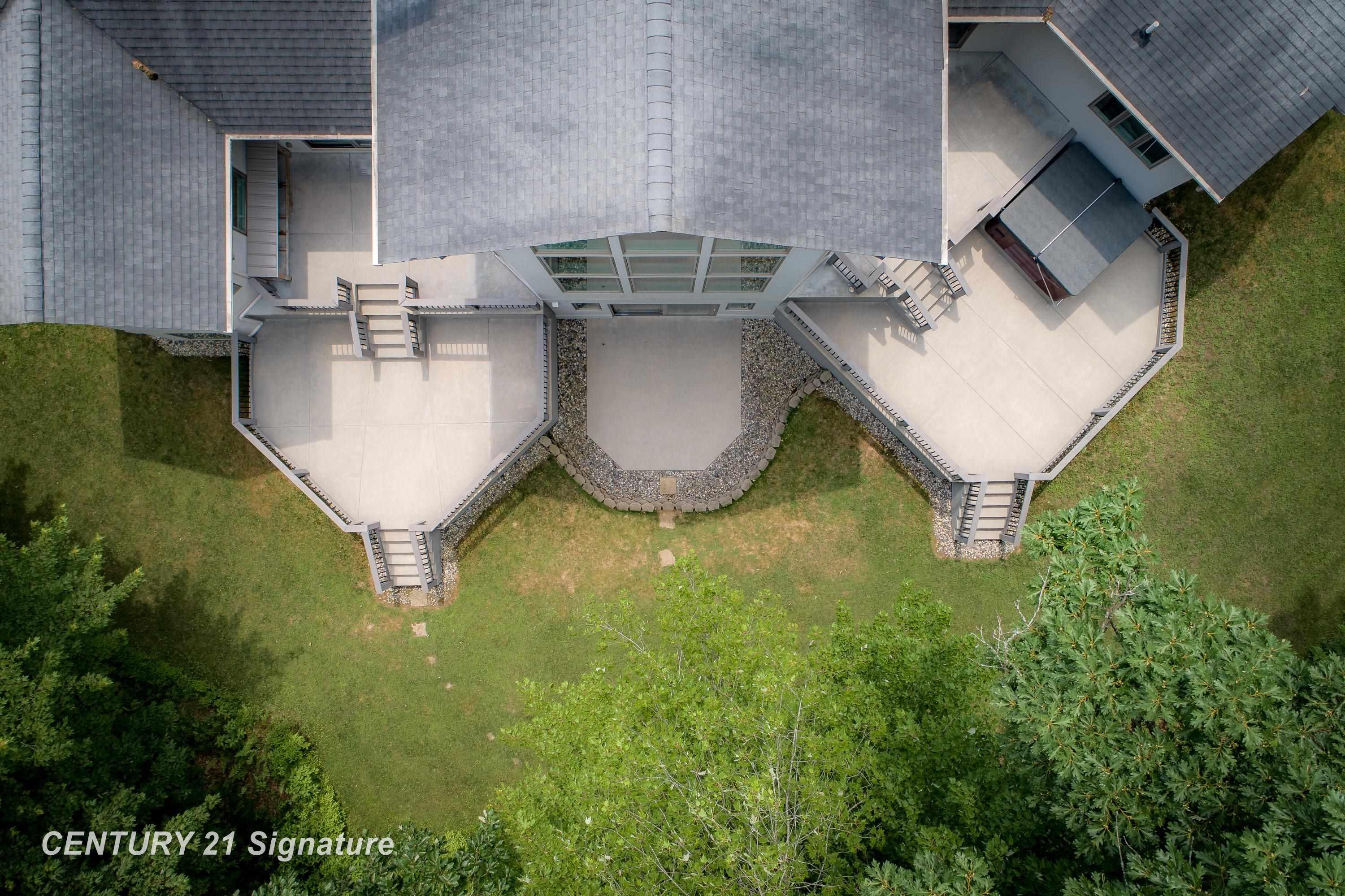 Midland, Michigan, 48642, United States, 4 Bedrooms Bedrooms, ,5 BathroomsBathrooms,Residential,For Sale,1979338